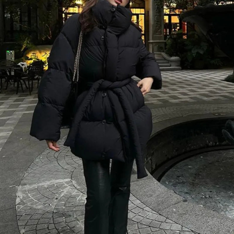 Pufferjacke mit Gürtel
